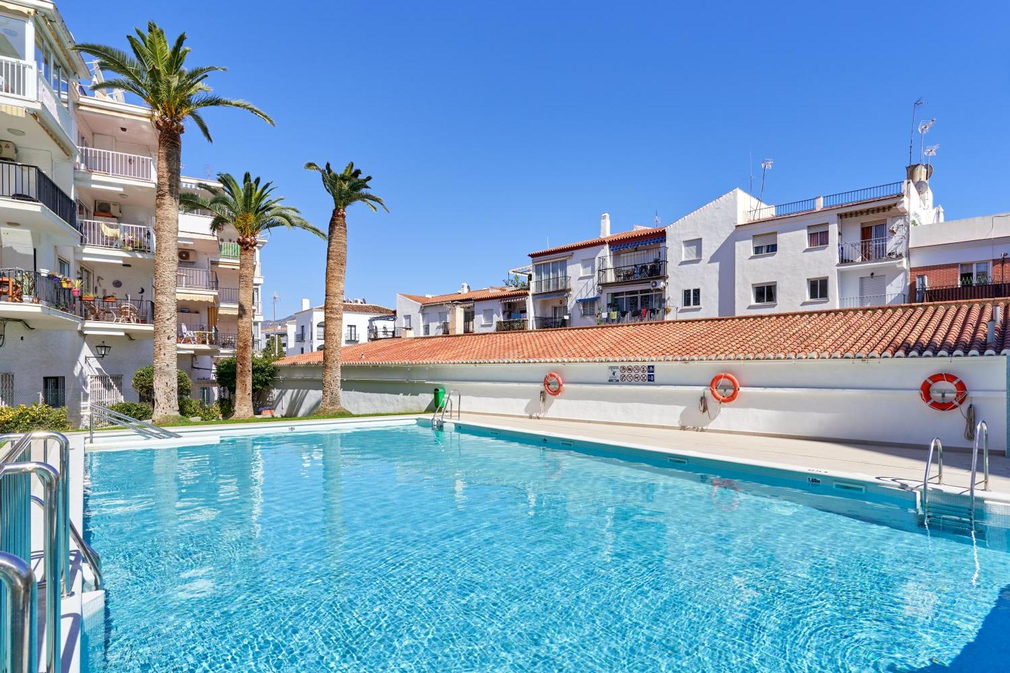 1 Bed Apartment With Sea View Nerja Zewnętrze zdjęcie